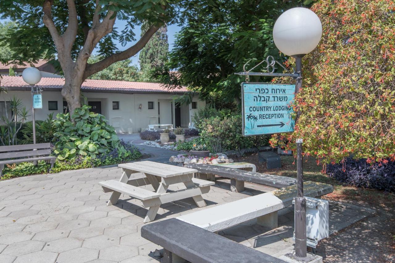 Degania Bet Kibbutz Country Lodging Hotell Kinneret Exteriör bild